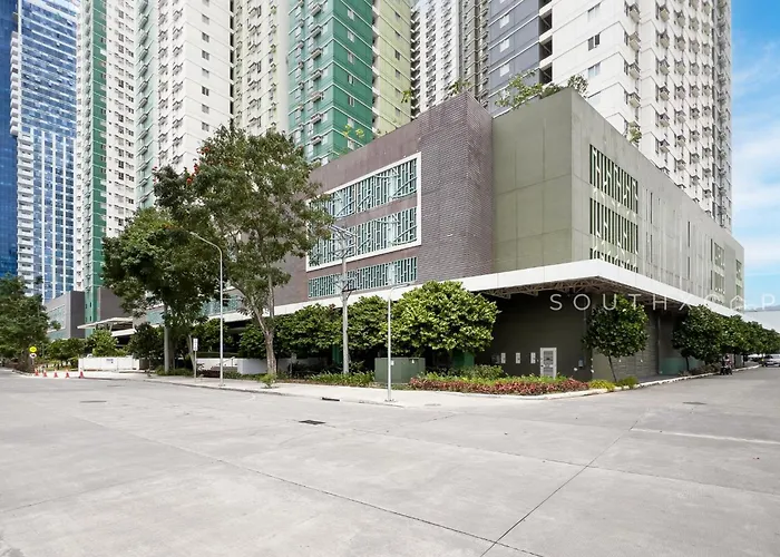 Apartment Furnished In Avida Towers Riala, It Park With Pool View, Fast Wifi, Netflix And Cebu