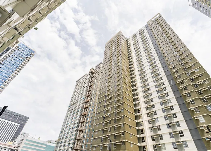 Furnished In Avida Towers Riala, It Park With Pool View, Fast Wifi, Netflix And