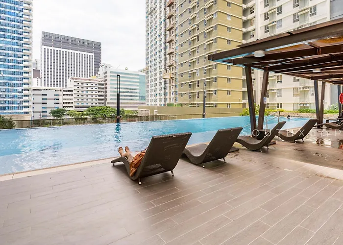 Furnished In Avida Towers Riala, It Park With Pool View, Fast Wifi, Netflix And Apartment