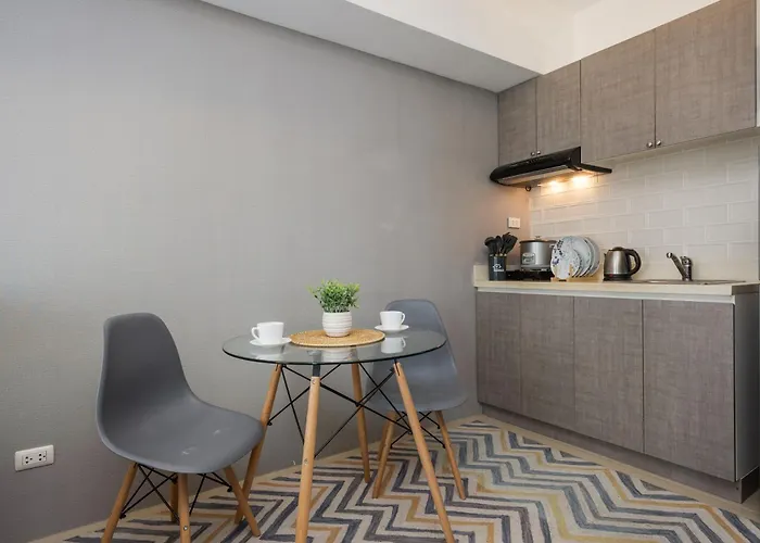 Furnished In Avida Towers Riala, It Park With Pool View, Fast Wifi, Netflix And Cebu