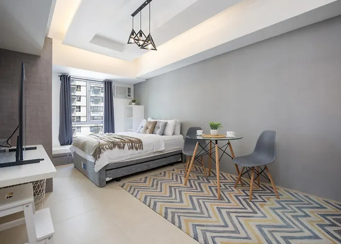 Furnished In Avida Towers Riala, It Park With Pool View, Fast Wifi, Netflix And Apartment Cebu