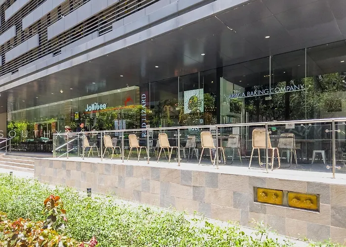 Furnished In Avida Towers Riala, It Park With Pool View, Fast Wifi, Netflix And Cebu