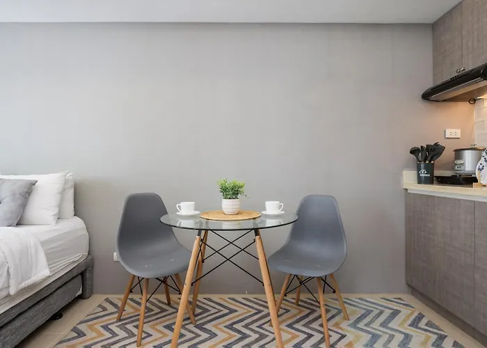 Apartment Furnished In Avida Towers Riala, It Park With Pool View, Fast Wifi, Netflix And