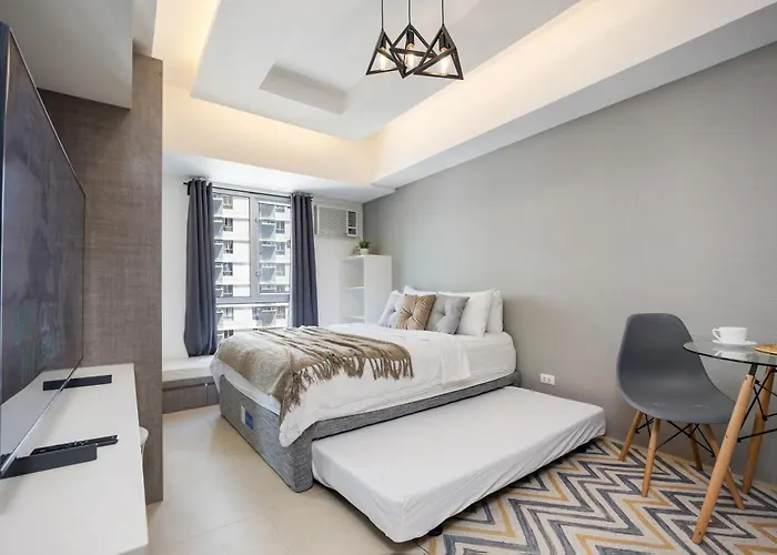 Furnished In Avida Towers Riala, It Park With Pool View, Fast Wifi, Netflix And Cebu